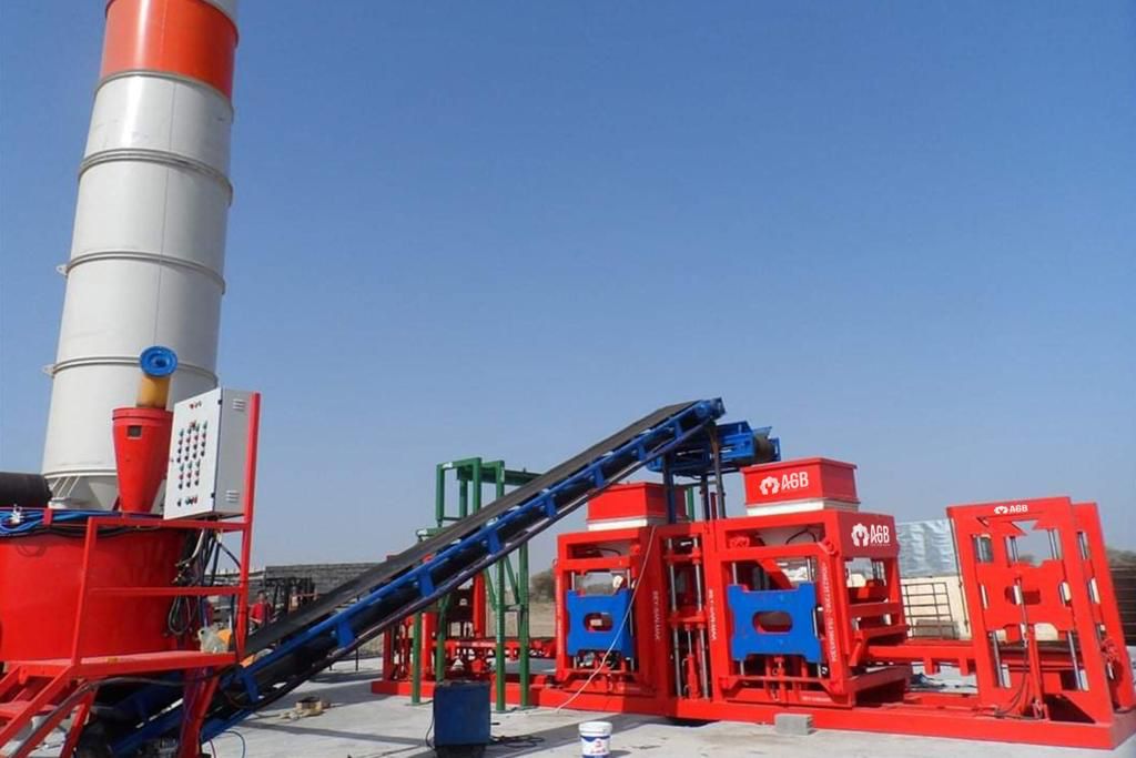 Machine a parpaing semi-automatique production de brique, parpaing, paves